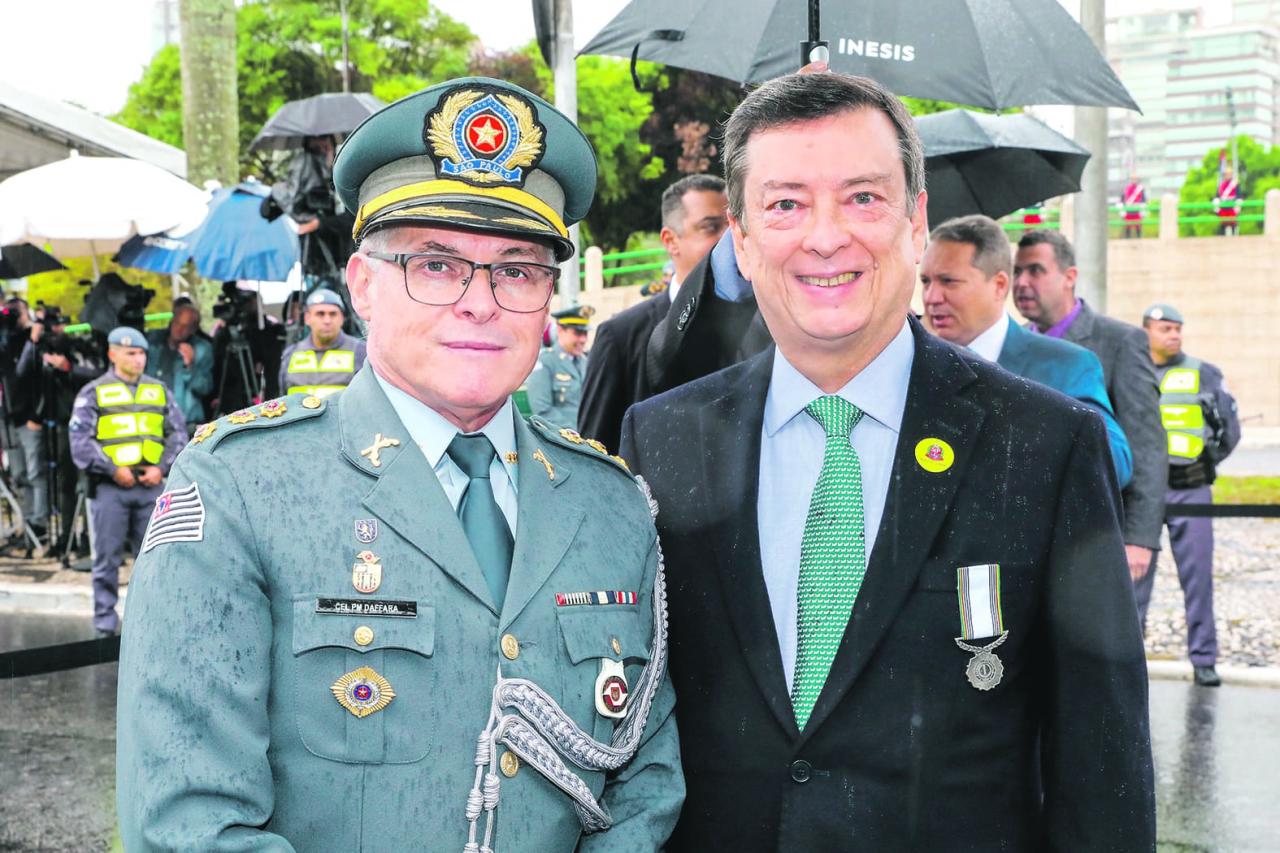 Presidente do TJSP é agraciado com a Medalha Constitucionalista