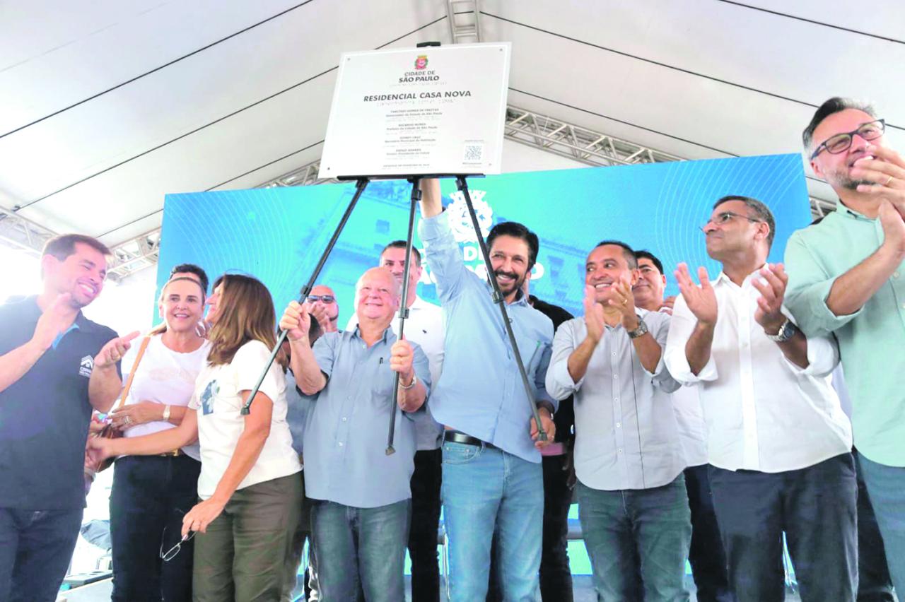 Prefeito Ricardo Nunes entrega apartamentos em São Mateus, Zona Leste de São Paulo