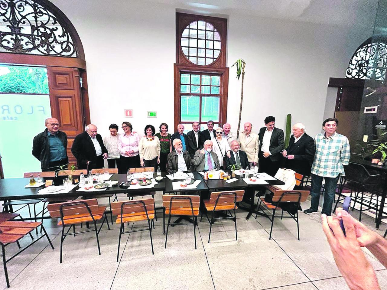 Museu da Língua Portuguesa recebe imortais bandeirantes