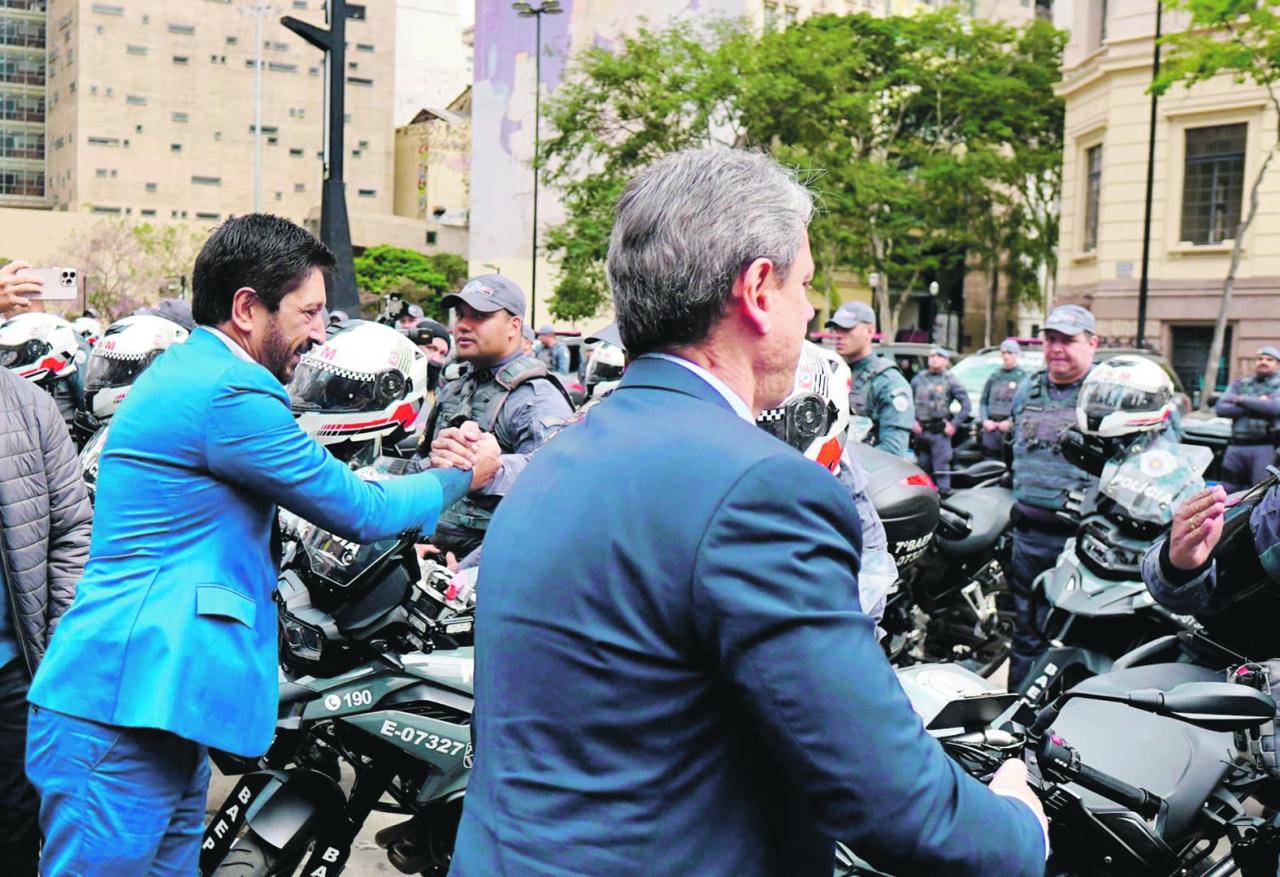 Prefeitura coloca câmeras integradas ao Smart Sampa em 100 motos da GCM e da PM