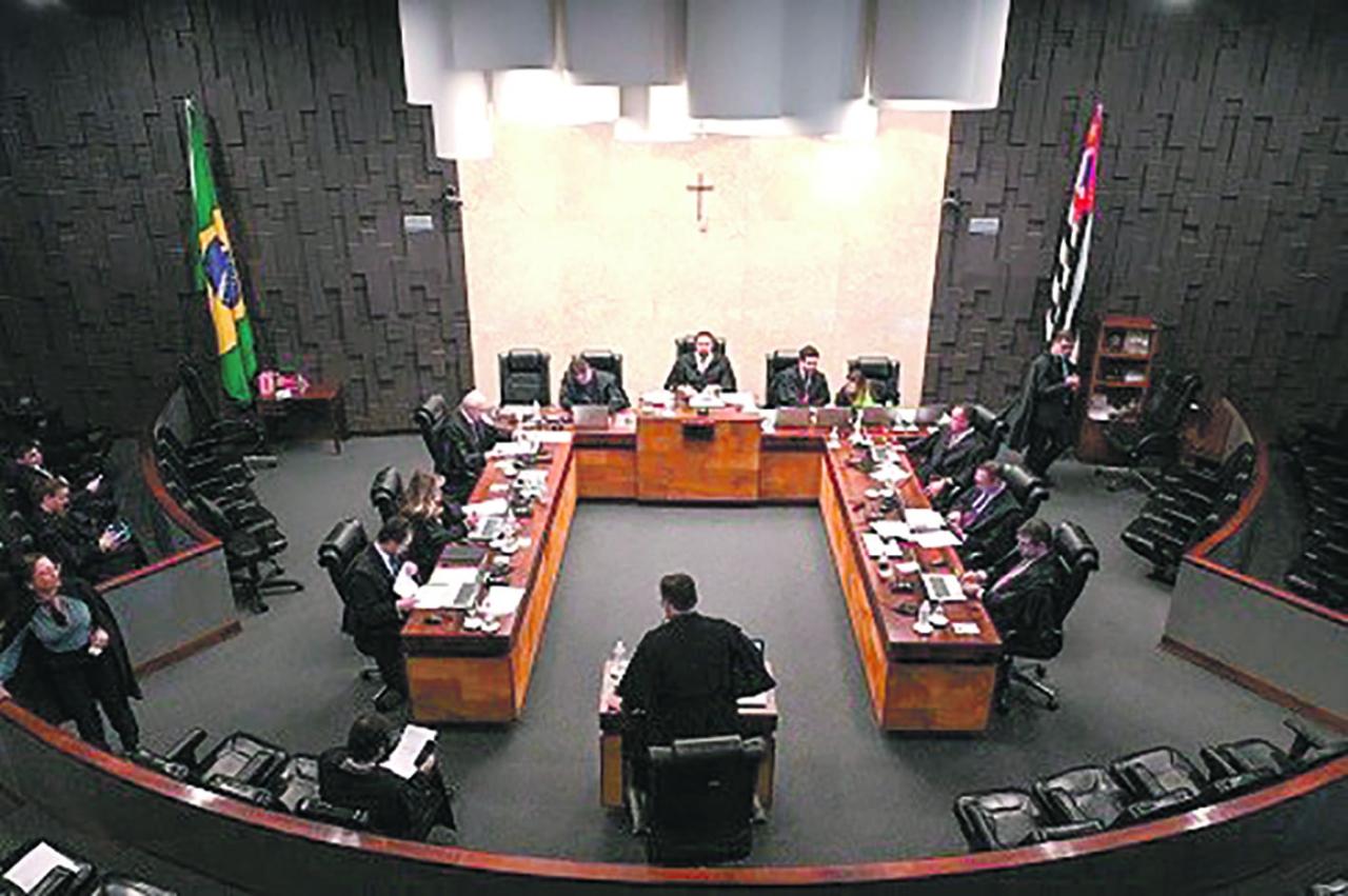 TRE-SP reverte cassação do mandato de prefeito e vice-prefeita de Barueri em julgamento de embargos de declaração