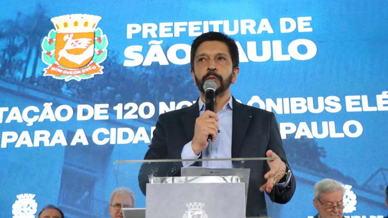 Prefeitura consolida maior frota de ônibus elétricos do Brasil com 120 novos veículos