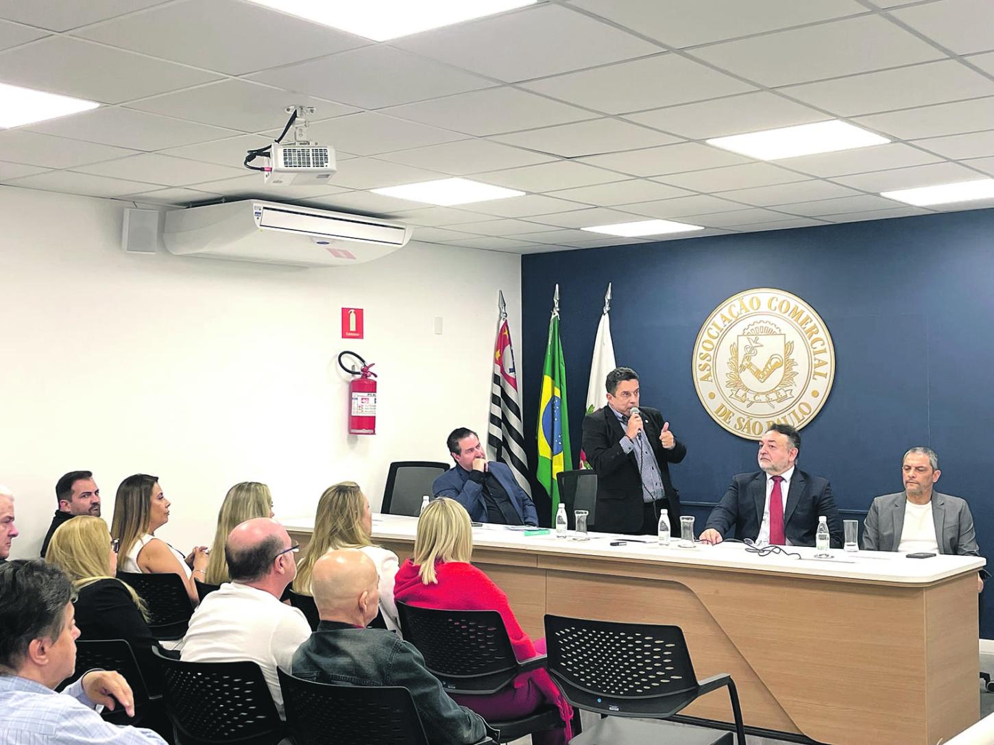 Distrital Norte da ACSP realiza reunião ordinária marcada por homenagens, debates e fortalecimento do empreendedorismo na Zona Norte