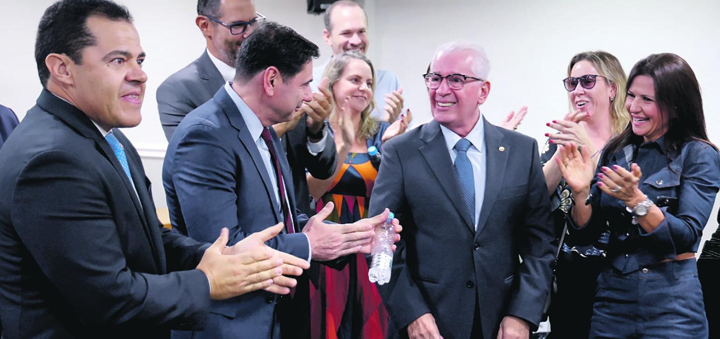 Governador Tarcísio de Freitas nomeia Oliveira e Costa para novo biênio à frente da PGJ