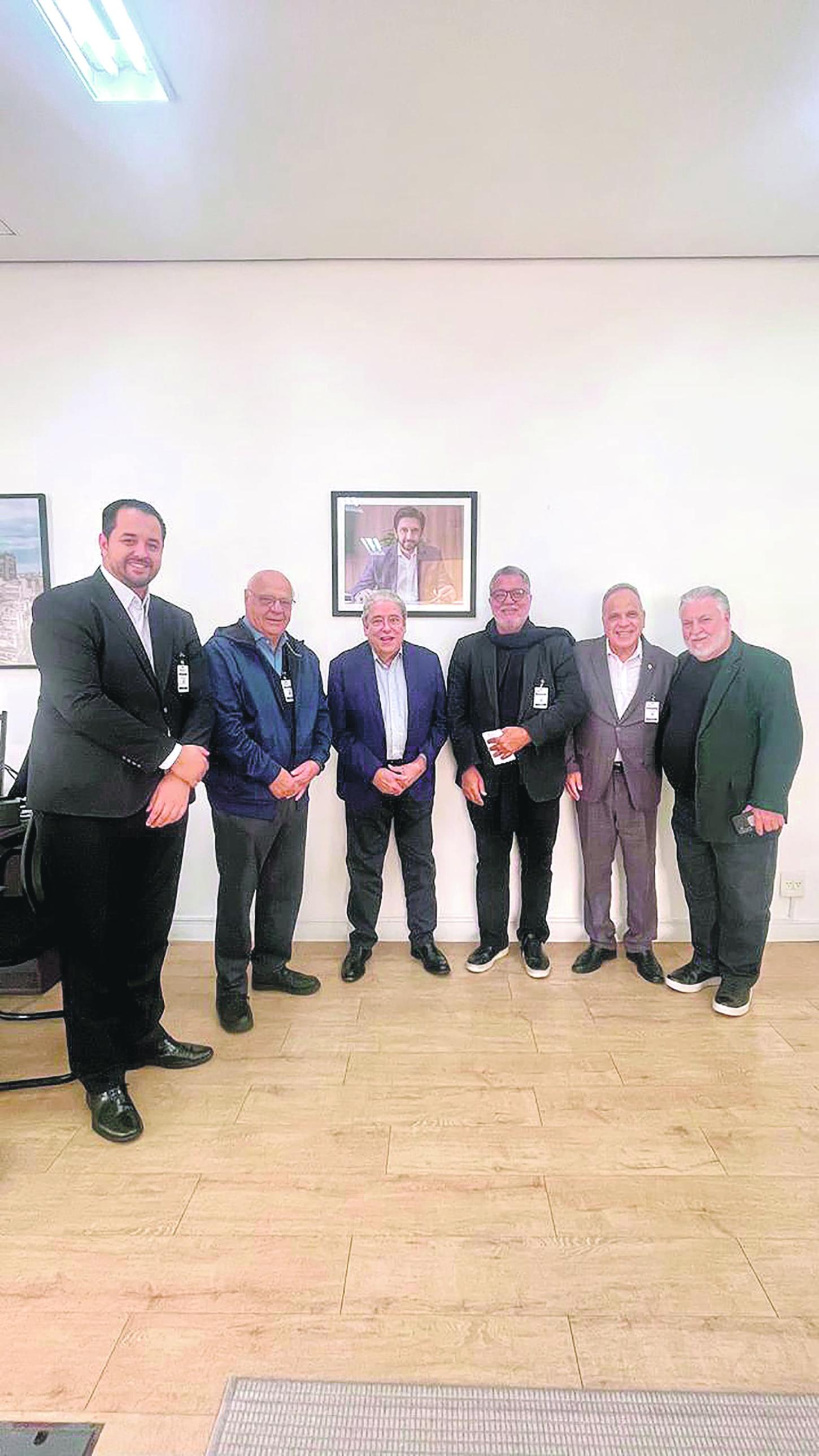 Secretário Paulo Frange recebe visita da diretoria da Associação Comercial de São Paulo