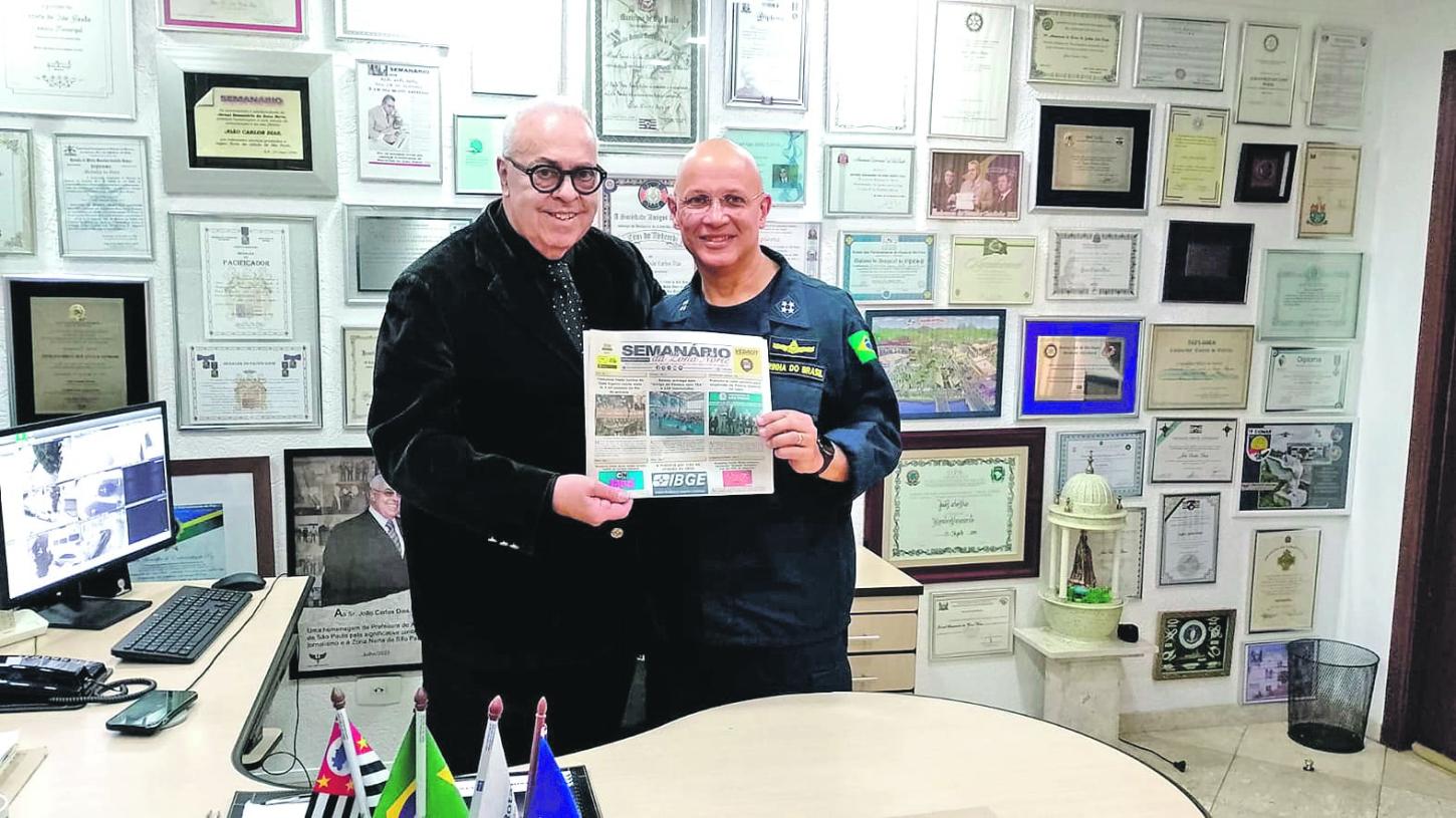Diretor do Semanário da Zona Norte recebe o almirante de esquadra Guilherme para celebrar grande amizade