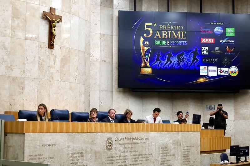Representantes da SMS são homenageados na 5ª edição do Prêmio ABIME Saúde e Esporte