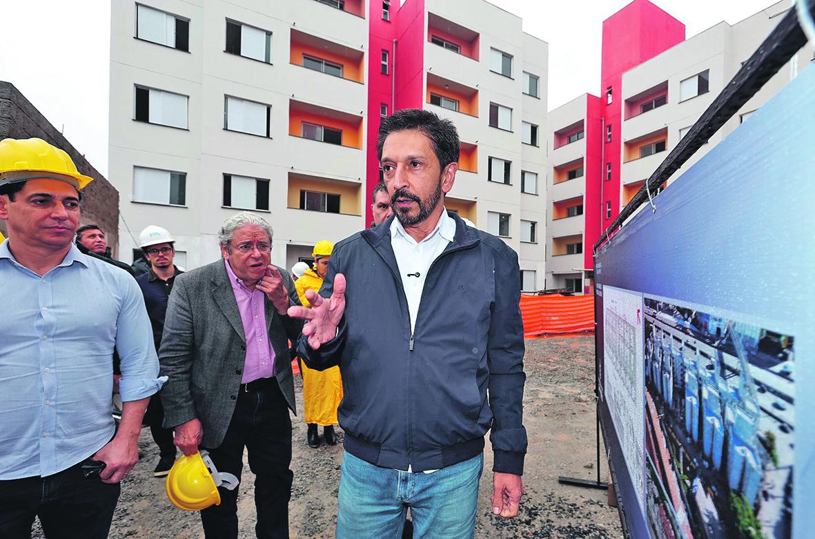 Prefeito Ricardo Nunes visita obras do Residencial Sonda B, no Parque Edu Chaves, que terá 180 moradias populares