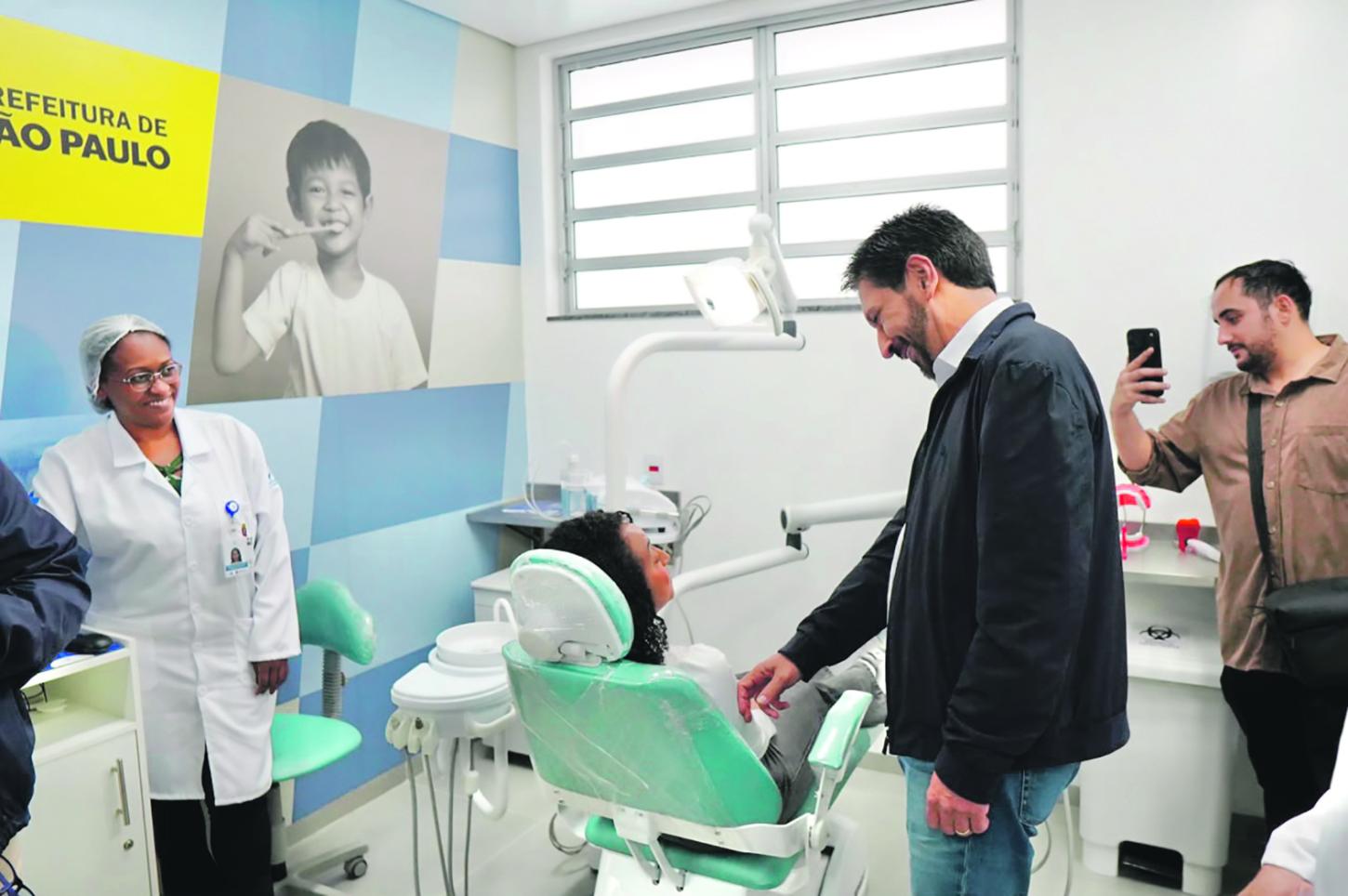 Prefeito Ricardo Nunes amplia consultas odontológicas em mais de 130% na capital paulista
