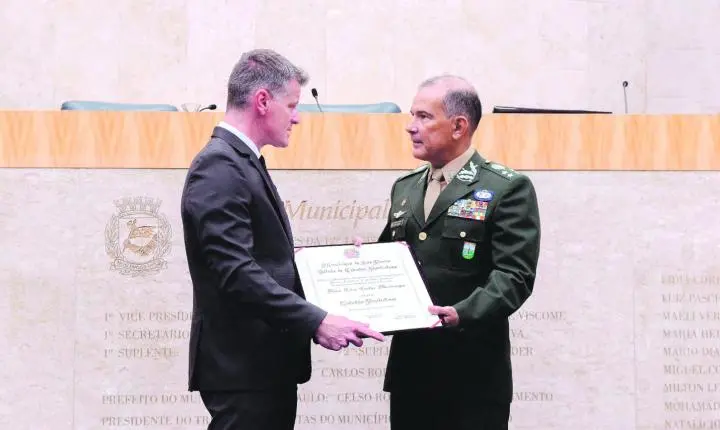 Câmara concede Título de Cidadão Paulistano ao general de exército Pedro Celso Coelho Montenegro