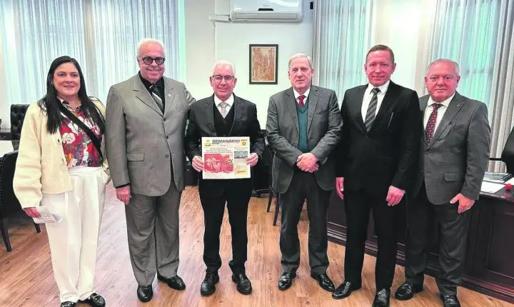 Diretor do Semanário da Zona Norte e presidência do M.M.D.C. visitam o procurador-geral de Justiça