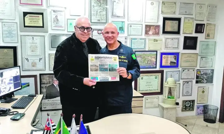 Diretor do Semanário da Zona Norte recebe o almirante de esquadra Guilherme para celebrar grande amizade