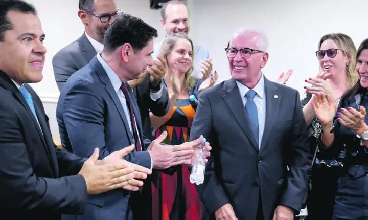 Governador Tarcísio de Freitas nomeia Oliveira e Costa para novo biênio à frente da PGJ