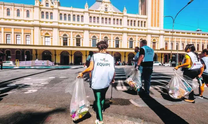 Mutirão de limpeza simultâneo recolhe cerca de 150 toneladas de resíduos e reforça a zeladoria em toda a cidade