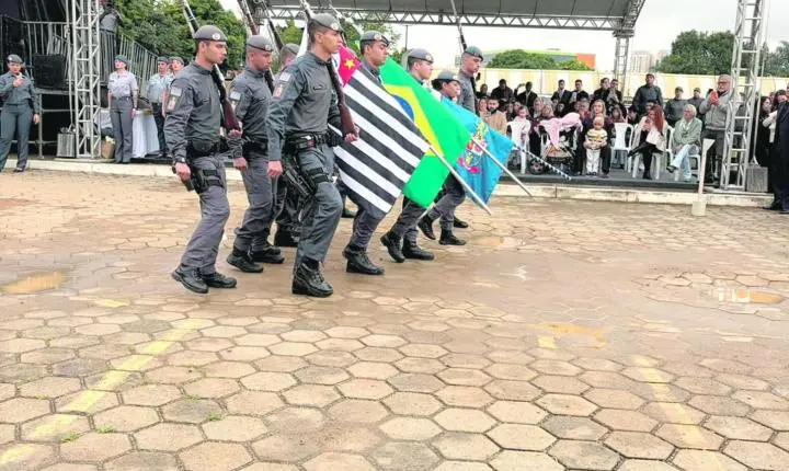 Polícia Militar celebra 56 anos do 5º BPM/M e realiza outorga da Medalha Evocativa ao Cinquentenário