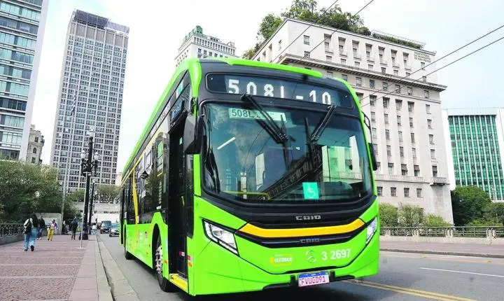 Prefeitura obtém crédito internacional de R$ 3,6 bilhões: mais de 1.100 novos ônibus elétricos e reestruturação da rede hospitalar