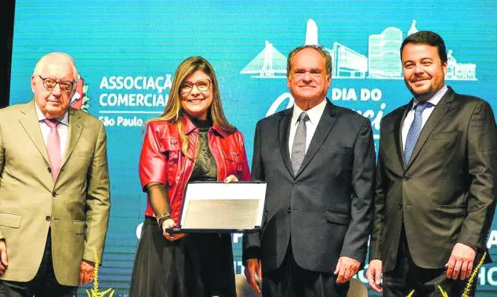 São Cristóvão Saúde recebe homenagem da ACSP durante comemorações do Dia do Comerciante