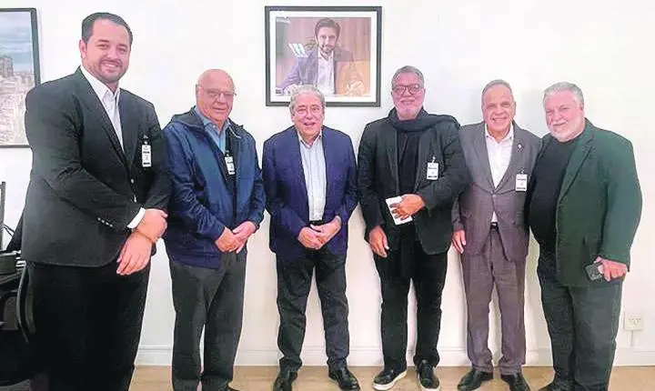 Secretário Paulo Frange recebe visita da diretoria da Associação Comercial de São Paulo